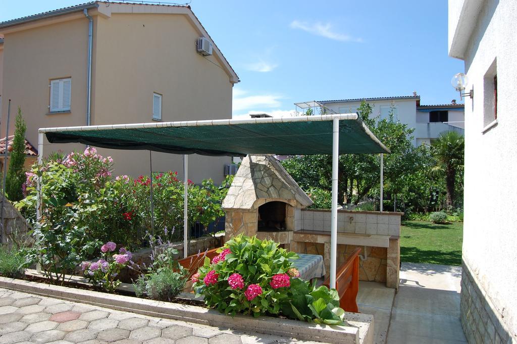Apartments Klic Malinska Exterior foto