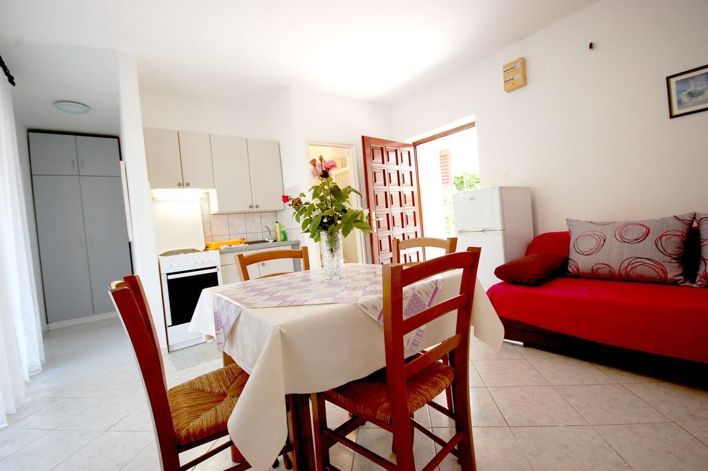 Apartments Klic Malinska Exterior foto